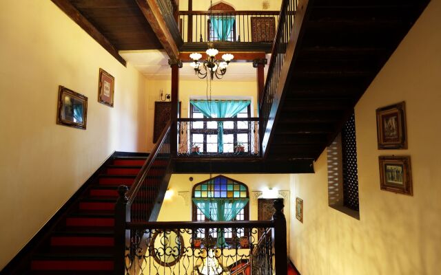 Africa House Hotel