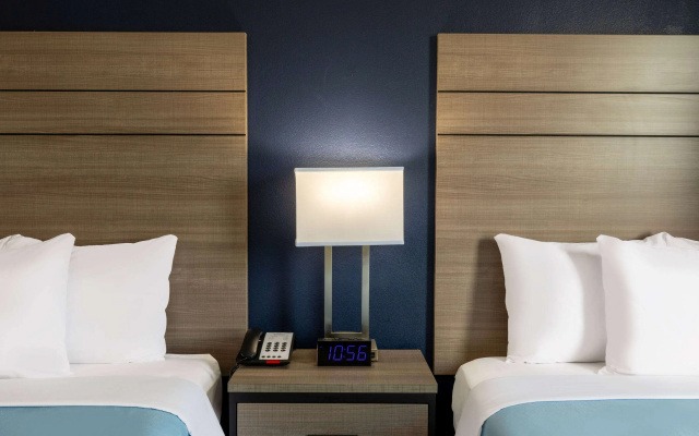 Baymont by Wyndham Laredo