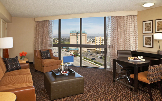 Embassy Suites by Hilton Los Angeles International Airport North