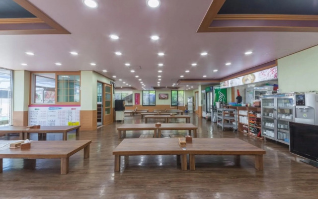 Geojedo Haeseong Beach Pension