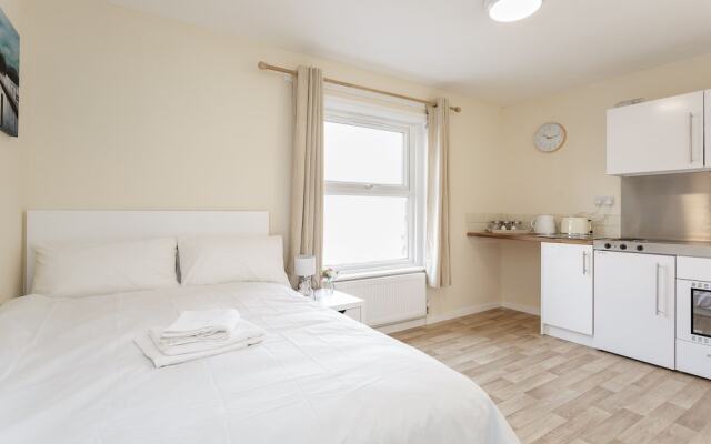 Blackberry - Stylish Self-contained Flats in Soton City Centre