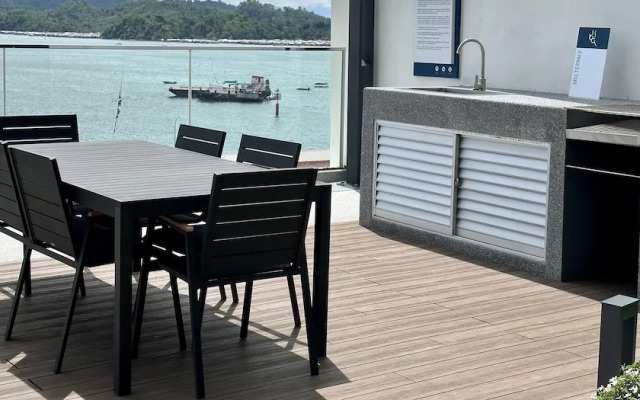 Borneotel The Shore KK by CHG