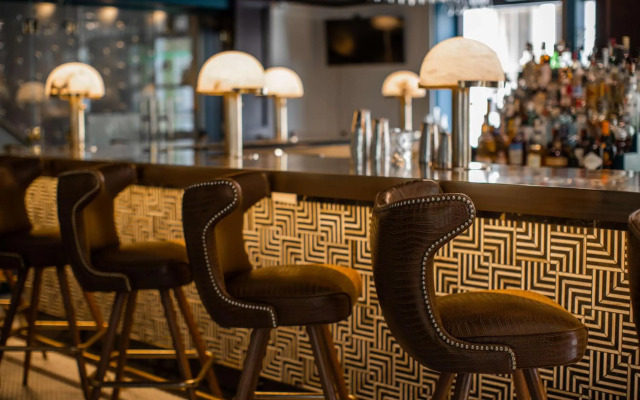 Tulsa Club Hotel, Curio Collection by Hilton