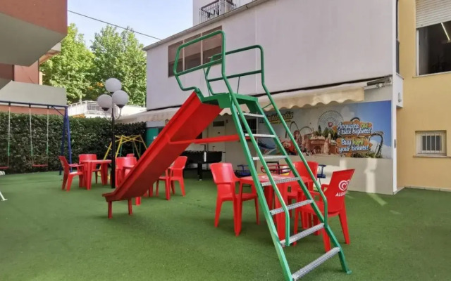 Hotel Cosmos