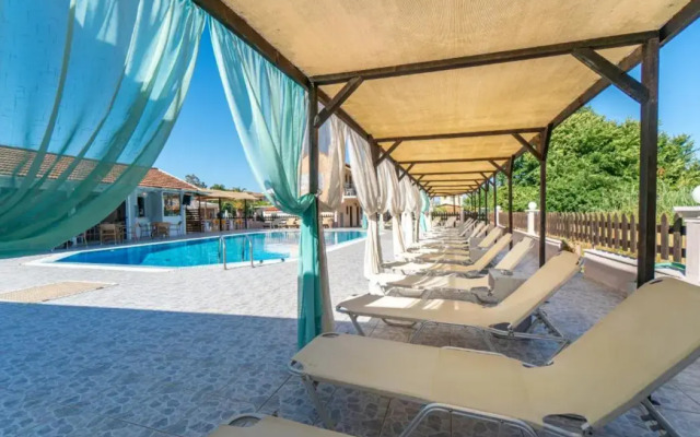 Sandy Beach Complex