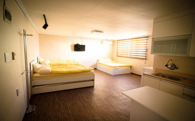YaKorea Hostel Hongdae