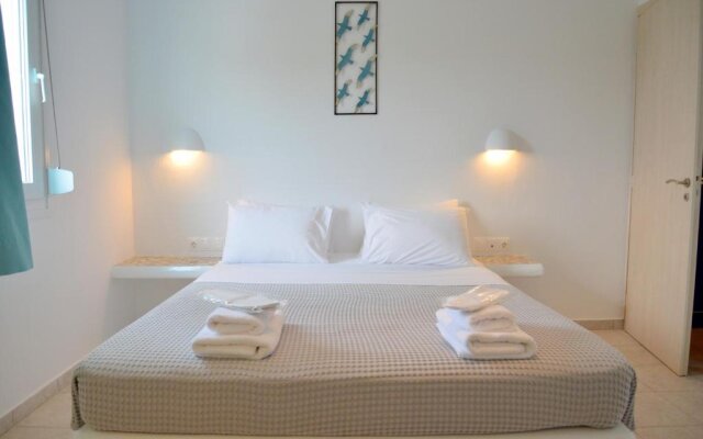 Hotel Glaronissia Rooms & Suites