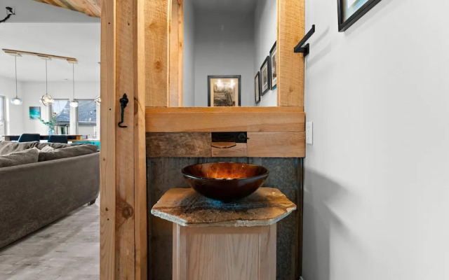 Nancy Key W/pool, Wine Cave, Optional Boat Rental