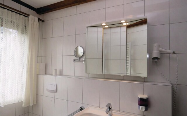 Beautiful Apartment in Thalfang With 2 Bedrooms and Wifi