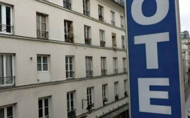 Paris Hotel Le Mediterraneen