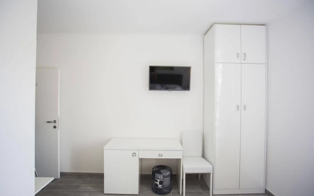Nirvana Rooms & Apartments