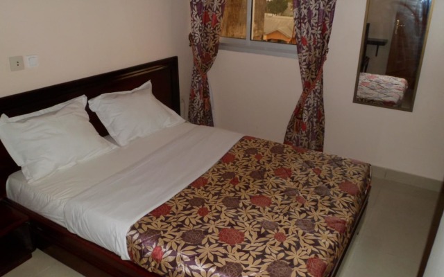 Hotel Vallee Des Rois