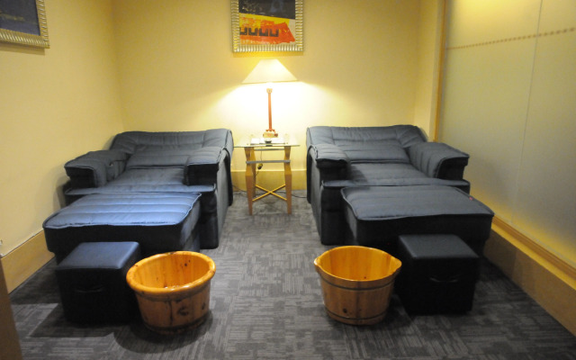 Crowne Plaza Hotel Qingdao by IHG