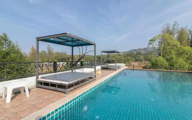 Golden Manora Hotel Bangtao Beach