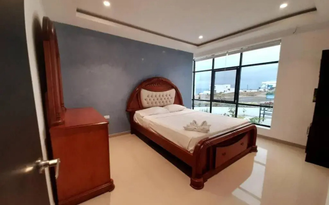 Espectacular casa grande vacacional en Manta!