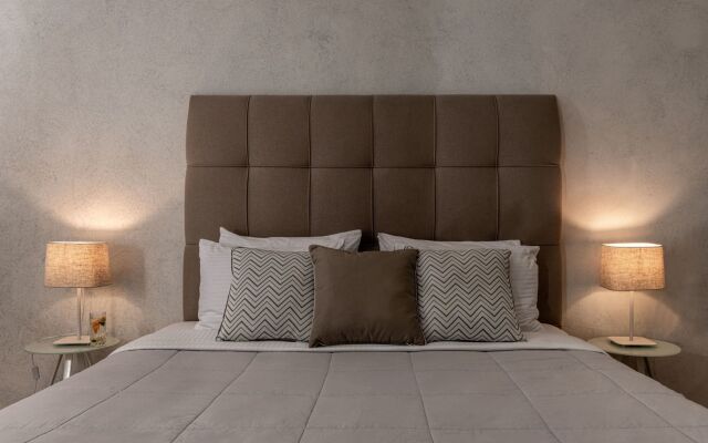 Splendour Hotel and Suites