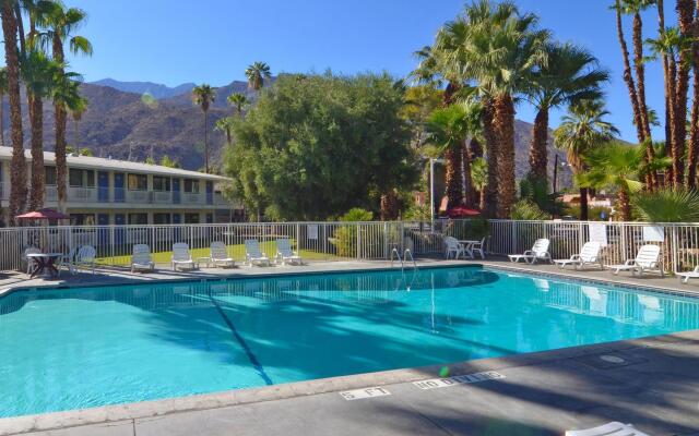 Motel 6 Palm Springs, CA - East - Palm Canyon