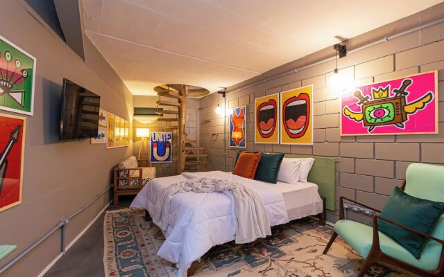 hotelImage