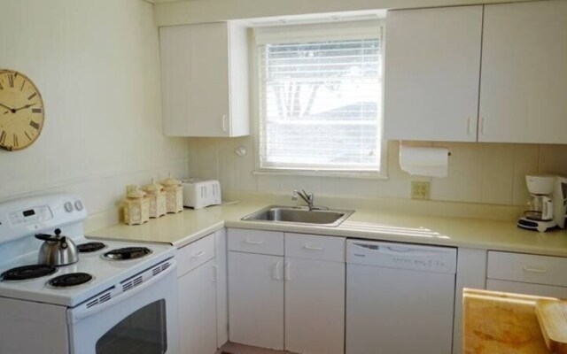 106 30th St 4 Bedroom Home