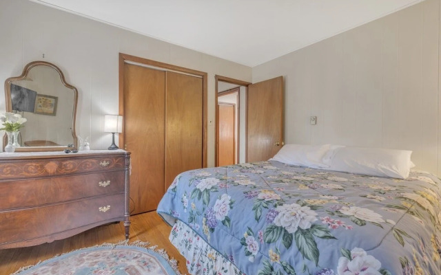 Pet Friendly Mountain Home W/ Fishing Access: 10 Mi To Ski! Pet Friendly! 3 Bedroom Home by Redawning