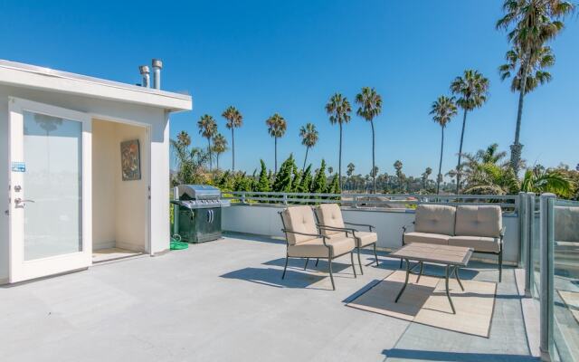 2925 Pierpont Blvd Home