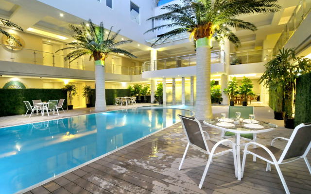 Collection O 14 Sun Boutique Hotel