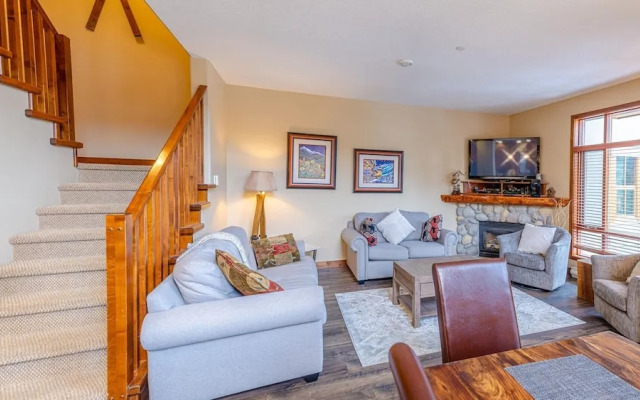 Woodhaven #32 By Bear Country