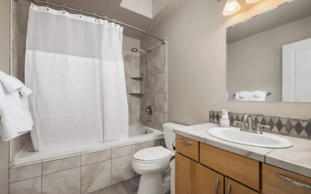 6BR 5 King Beds EV 10min Downtown