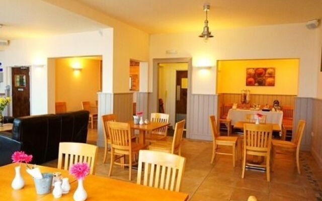 Shoreside Inn