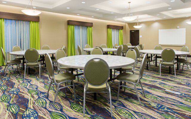Holiday Inn Express & Suites Midland South I-20, an IHG Hotel