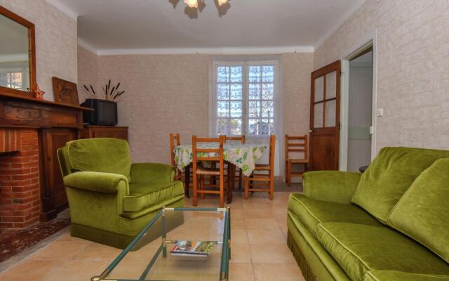 Holiday Home in Montfaucon With Fenced Garden, Terrace, BBQ