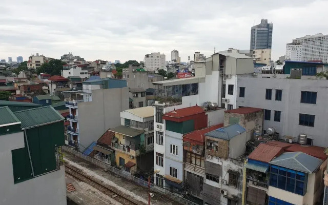 Hanoi La Cascada House & Travel