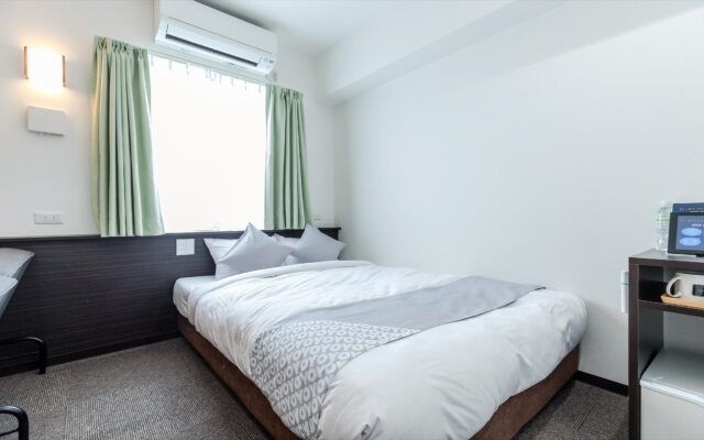 Universal Hotel Reborn