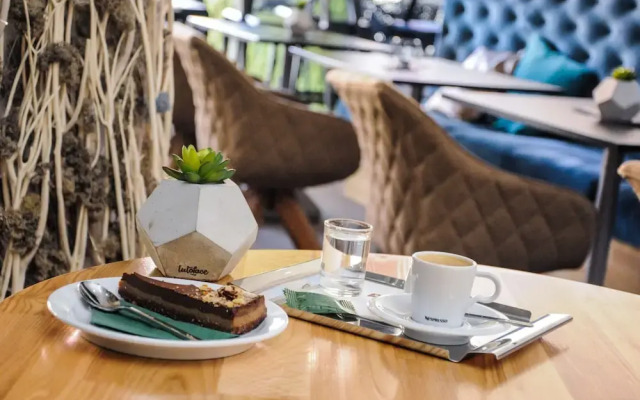 BOUTIQUE HOTEL11 with rooftop SPA