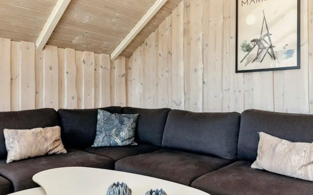 6 Person Holiday Home in Vaeggerlose