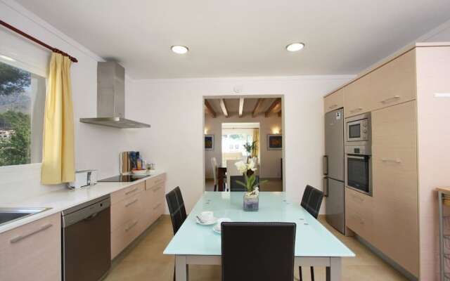 Villa - 4 Bedrooms with Pool and WiFi - 103196