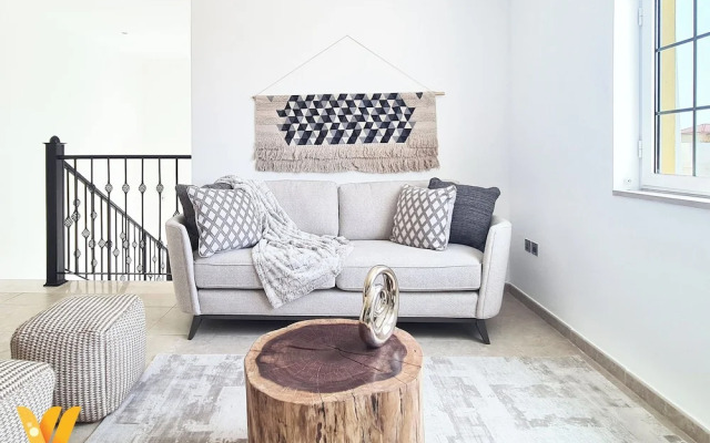 Venduras- Luxe 3BR Villa Jumeirah Park