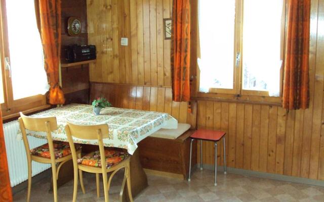 Heiderösli 1st Floor and Attic Apartment