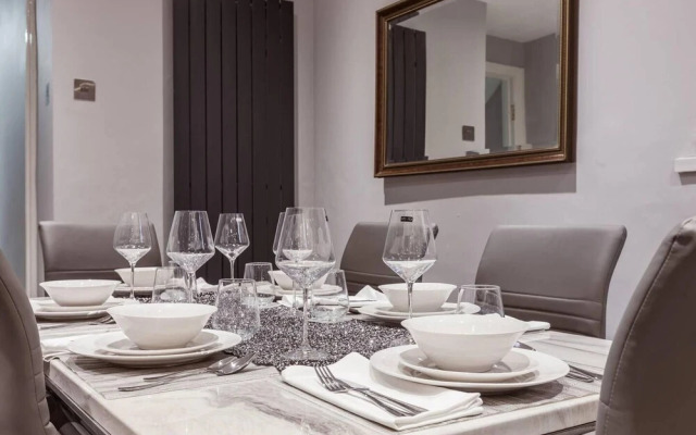 North Central London House/ Sleeps8/garden/wifi