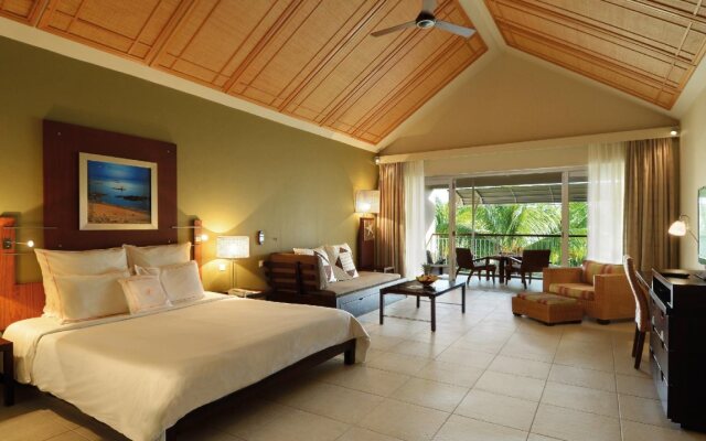 Victoria Beachcomber Resort & Spa
