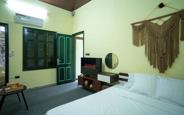 CozyPosy Premier Apartment