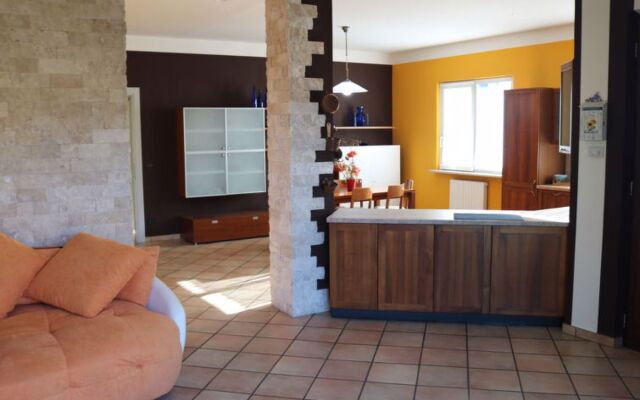 Madonnina 12 (LAZ620)