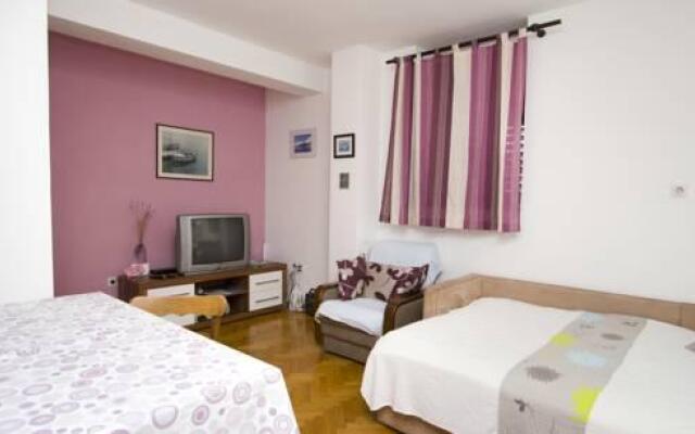 Apartments Anda & Josipa