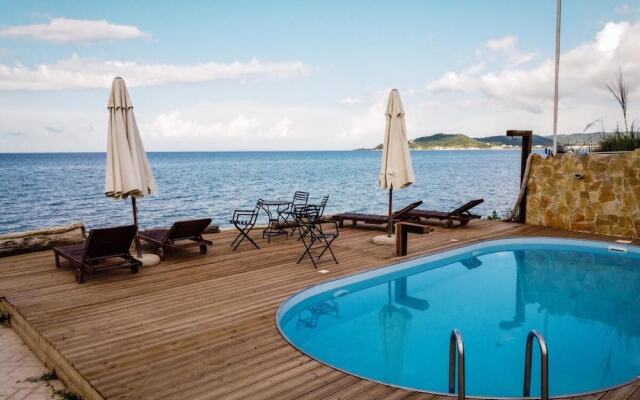 Seashore Stream Suites