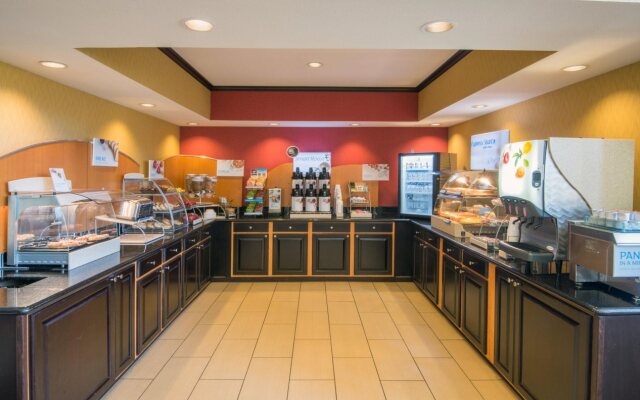 Holiday Inn Express & Suites Wauseon by IHG