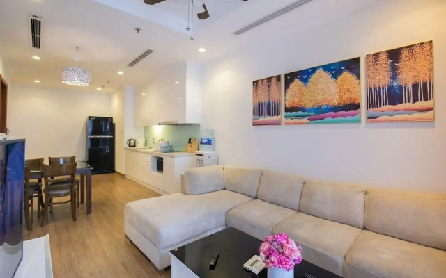 Canh Apartment in Vinhome Skylake