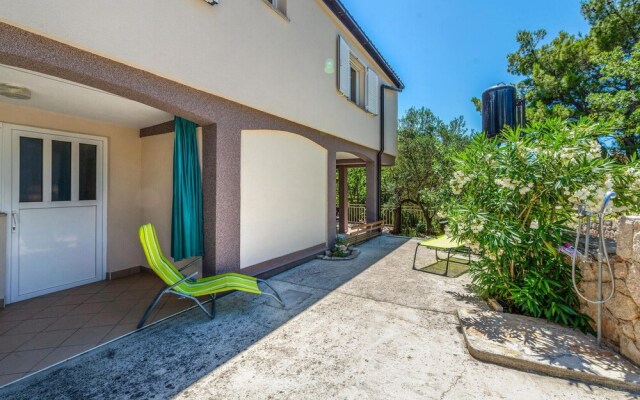 Nice Home in Starigrad With Wifi and 6 Bedrooms