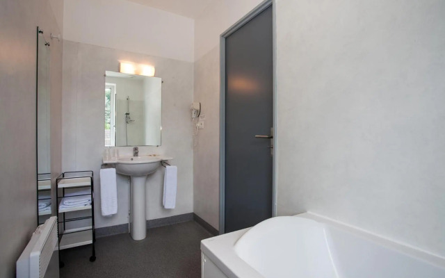 Logis Hôtel Le Lion d'Or