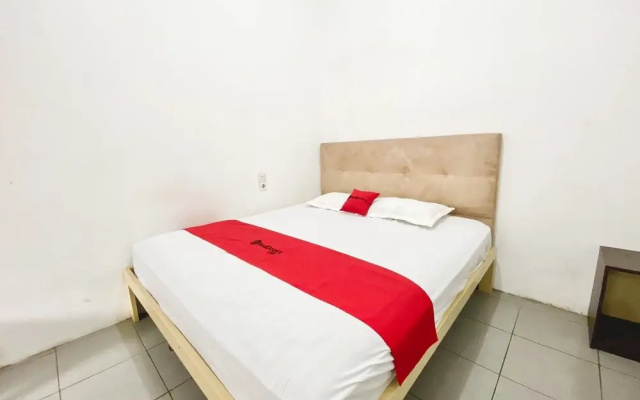RedDoorz Syariah @ Sipayung Homestay