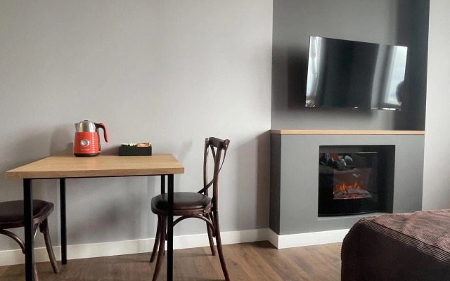 Еллоупин Апартаментс